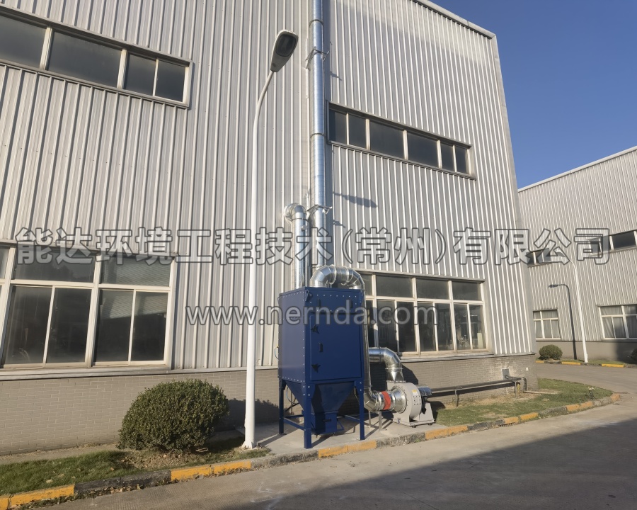 圖為我司定制的模塊濾筒除塵器整體外觀，采用模塊化設計，結(jié)構(gòu)緊湊，安裝便捷。